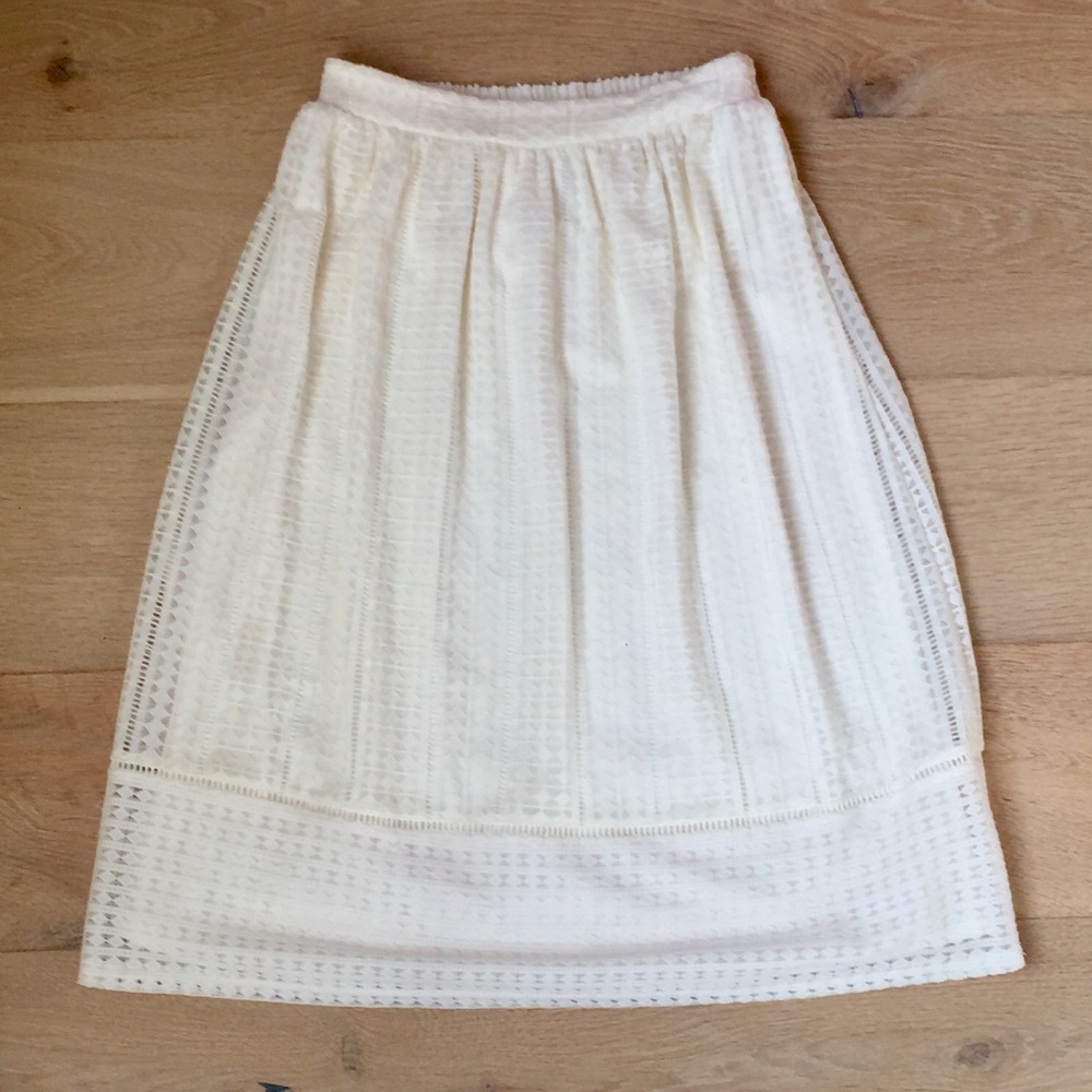 EUC Cream Lace skirt size XS Special occasion